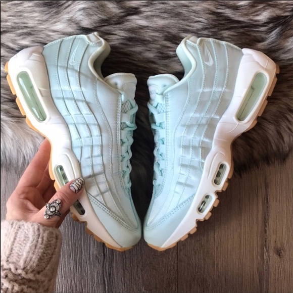 NWT🧚‍♀️Nike Air max 95 rare satin - Picture 4 of 8